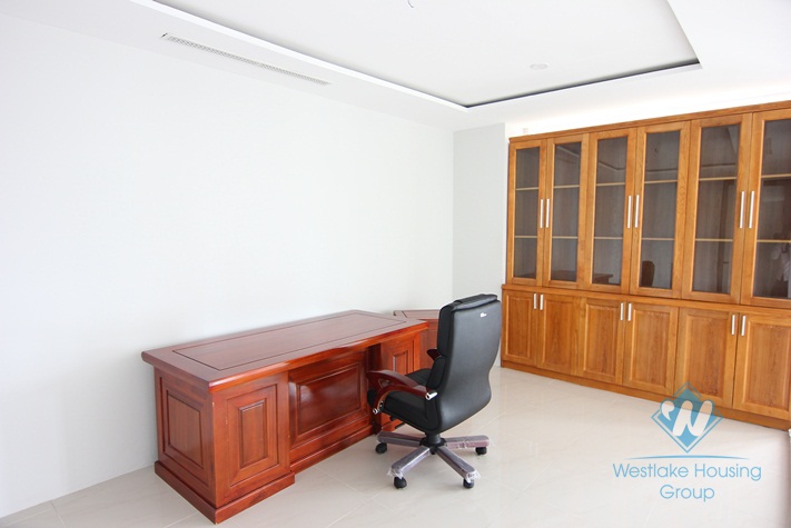 New and bright office for rent in Van Cao street, Ba Dinh distrist, Ha Noi